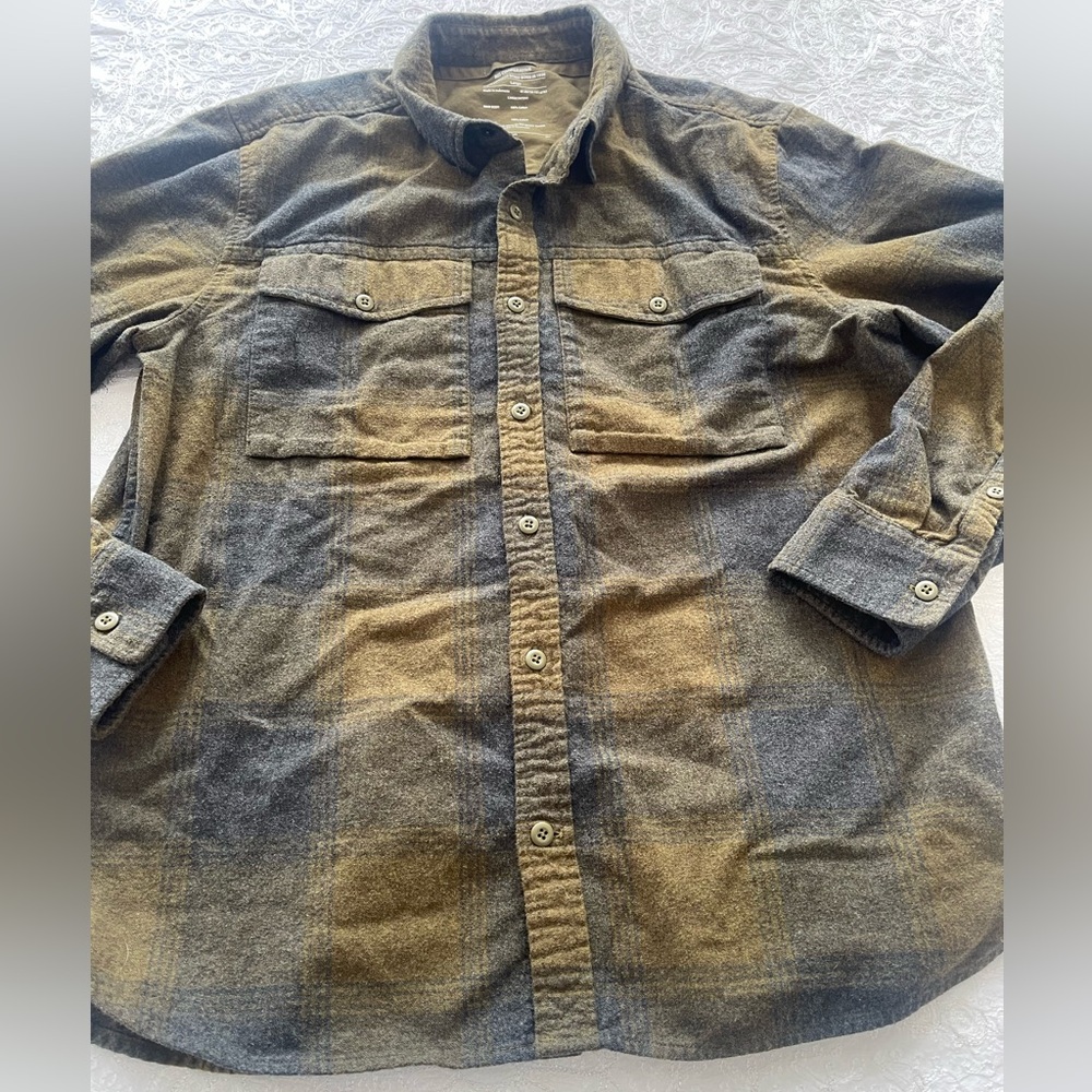 VGUC REI Men's LS Button Up Brushed Flannel Plaid Shirt - Olive  Charcoal Size L
